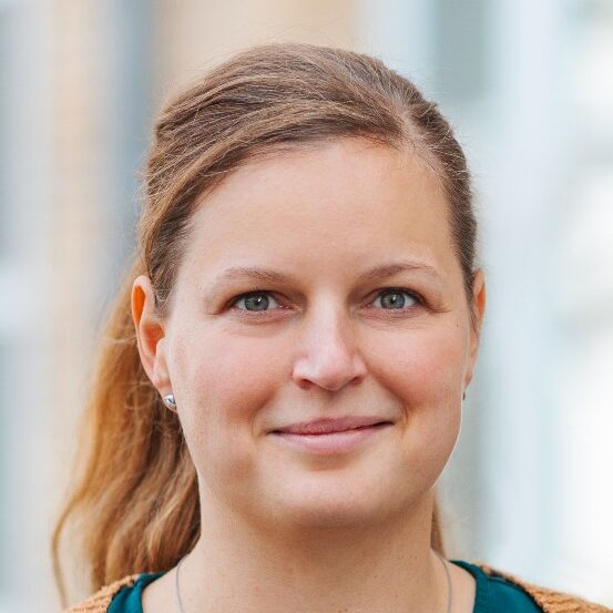 DR. MED. VET. STEFANIE ENGELKE 🌐