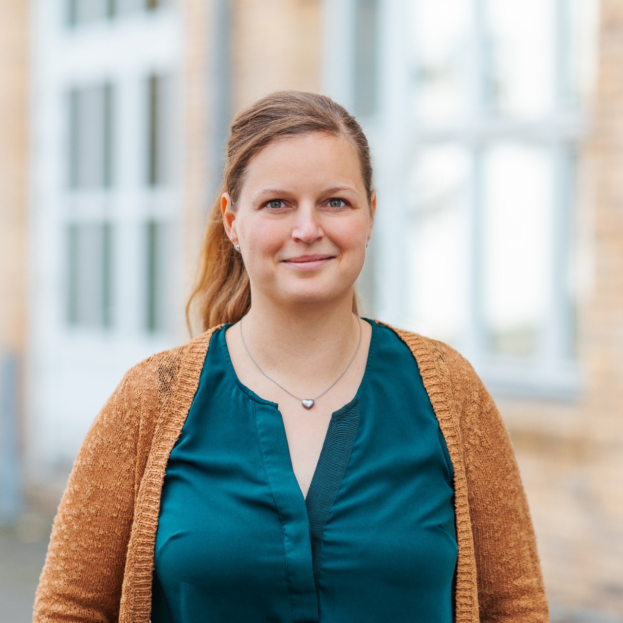 DR. MED. VET. STEFANIE ENGELKE 🌐